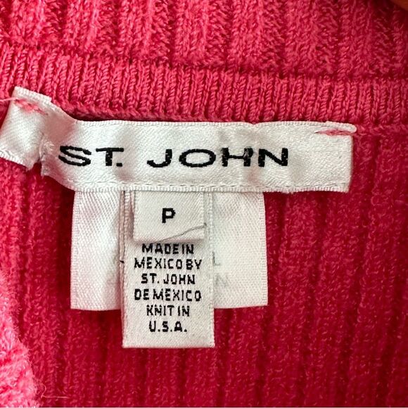St. John Wool Turtleneck Blouse Sleeveless Crop Fuchsia Pink Rib Knit Size Small - Picture 4 of 6